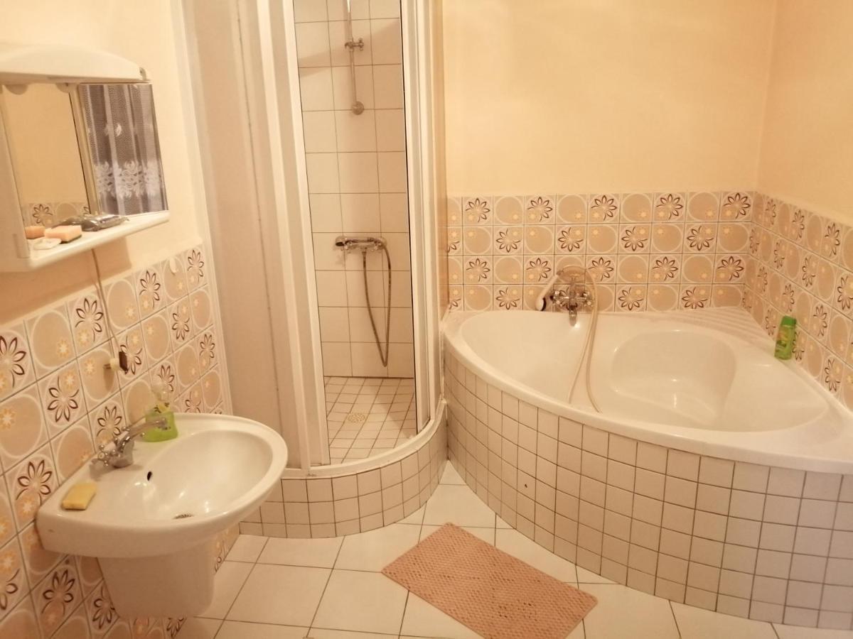 Apartmany Sedek Roprachtice Экстерьер фото