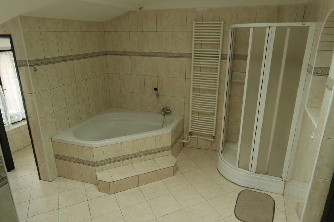 Apartmany Sedek Roprachtice Экстерьер фото